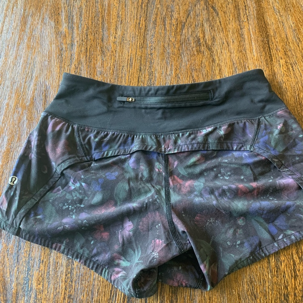 RARE VINTAGE LULULEMON SPEED UP SHORTS